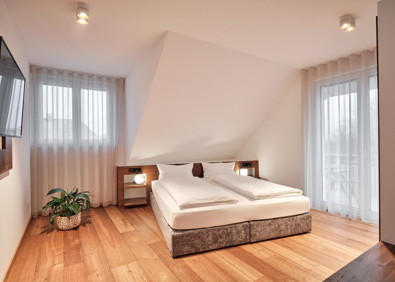 Waldfunkeln Lodge ฮินเทอร์ซาร์เทน ภายนอก รูปภาพ